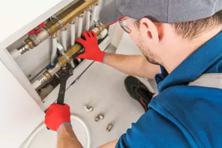 Plumbing <br/> Services